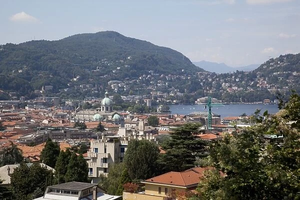 View of the town of Como, Lake Como, Lombardy, Italian Lakes, Italy, Europe