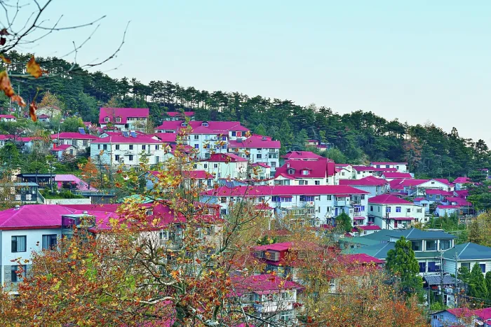 Framed Print : View of the town in Lushan (Mount Lu), UNESCO, Jiujiang City, Jiangxi, China Framed Print : View of the town in Lushan (Mount Lu), UNESCO, Jiujiang City, Jiangxi, China