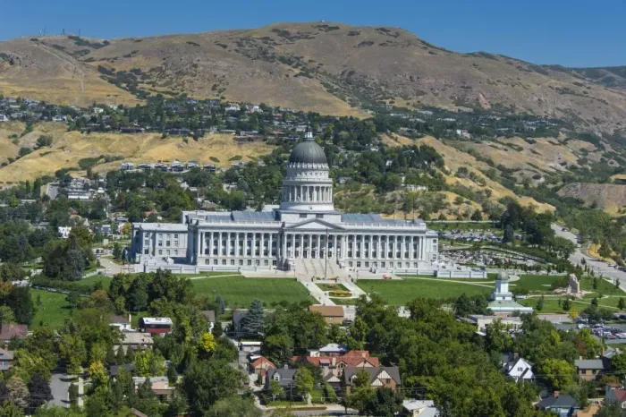 Framed Print : View over the Utah State Capitol, Salt Lake City, Utah, United States of America, North America Framed Print : View over the Utah State Capitol, Salt Lake City, Utah, United States of America, North America