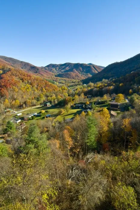 Framed Print : View over valley with colourful foliage in the Indian summer, Great Smoky Mountains National Park Framed Print : View over valley with colourful foliage in the Indian summer, Great Smoky Mountains National Park