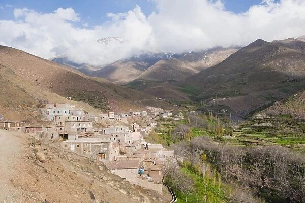 View up the valley from Tizi n Tamatert to Tacheddirt, High Atlas Mountains, Morocco, North Africa, Africa