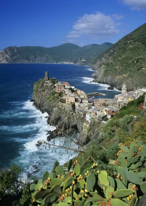 Framed Print : View over village on the Riviera di Levante, Vernazza, Cinque Terre, UNESCO World Heritage Site Framed Print : View over village on the Riviera di Levante, Vernazza, Cinque Terre, UNESCO World Heritage Site
