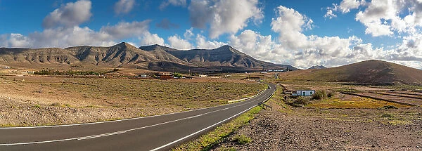 View of winding road and landscape near Antigua, Antigua, Fuerteventura, Canary Islands, Spain, Atlantic, Europe