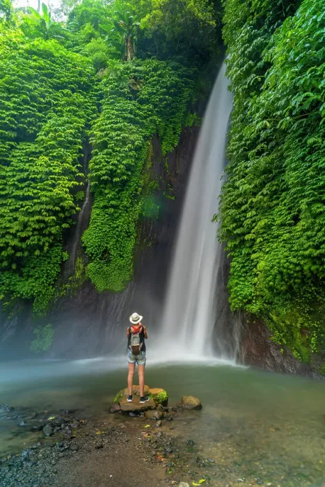 Framed Print : View of woman taking picture at Melanting waterfall, Kabupaten Buleleng, Gobleg, Bali, Indonesia, South East Asia, Asia Framed Print : View of woman taking picture at Melanting waterfall, Kabupaten Buleleng, Gobleg, Bali, Indonesia, South East Asia, Asia