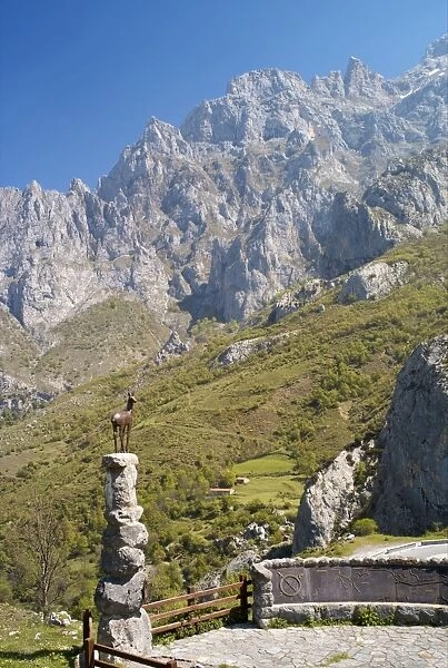 A viewpoint near Cain, Picos de Europa, Castilla y Leon, Spain, Europe