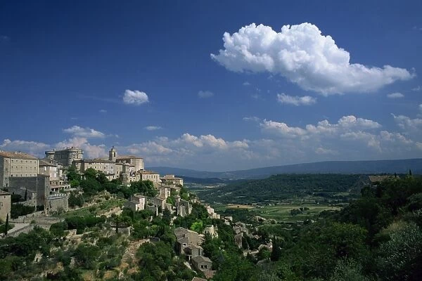 The village of Gordes overlooking the Luberon countryside, Vaucluse, Provence