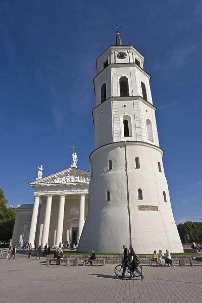 Vilnius Cathedral and the 57m tall Belfry, Vilnius, Lithuania, Baltic States, Europe