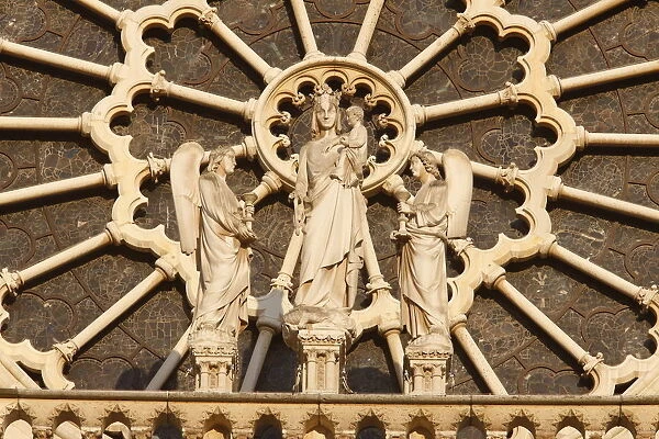 Virgin and Child and angels west front, Notre Dame Cathedral, UNESCO World Heritage Site