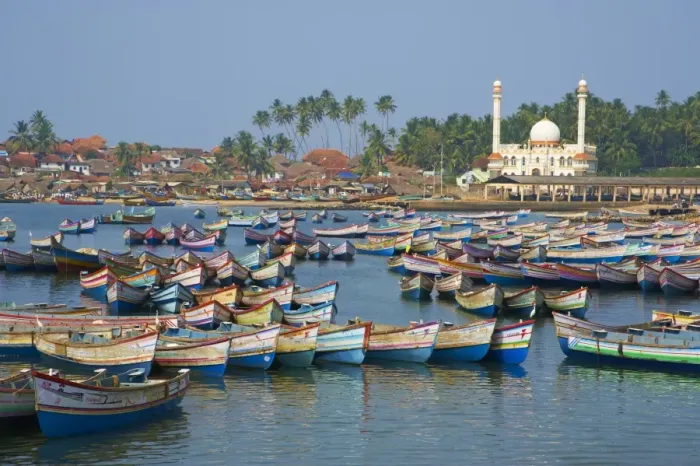Framed Print : Vizhinjam, fishing harbour near Kovalam, Kerala, India, Asia Framed Print : Vizhinjam, fishing harbour near Kovalam, Kerala, India, Asia