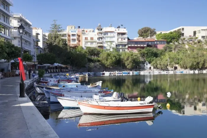 Framed Print : Voulismeni Lake, Agios Nikolaos, Lasithi, Crete, Greek Islands, Greece, Europe Framed Print : Voulismeni Lake, Agios Nikolaos, Lasithi, Crete, Greek Islands, Greece, Europe