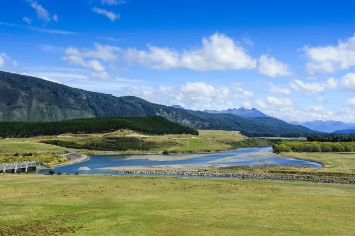 Framed Print : Waiau river and the southern alps along the road from Invercargill to Te Anau, South Island, New Zealand, Pacific Framed Print : Waiau river and the southern alps along the road from Invercargill to Te Anau, South Island, New Zealand, Pacific
