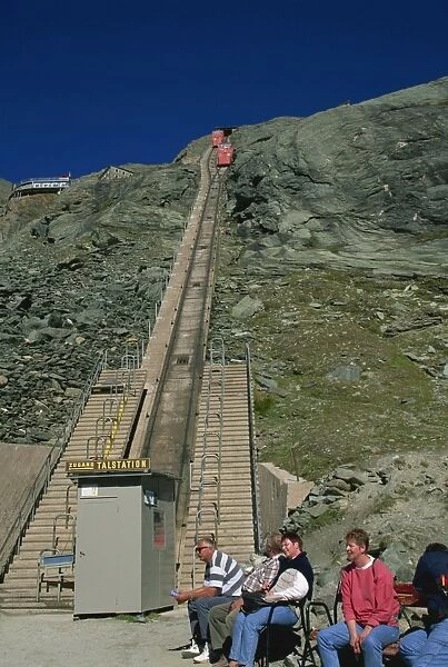 Waiting for the funicular railway, Pasterze Glacier, Grossglockner, Austria, Europe