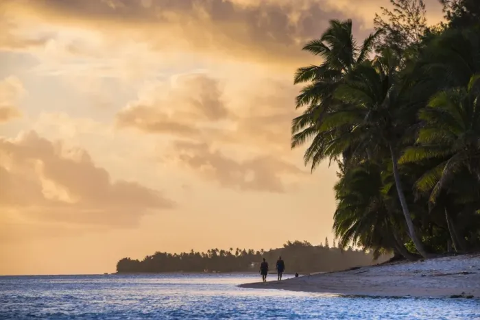 Framed Print : Walking along a tropical beach at sunset, Rarotonga, Cook Islands, South Pacific, Pacific Framed Print : Walking along a tropical beach at sunset, Rarotonga, Cook Islands, South Pacific, Pacific
