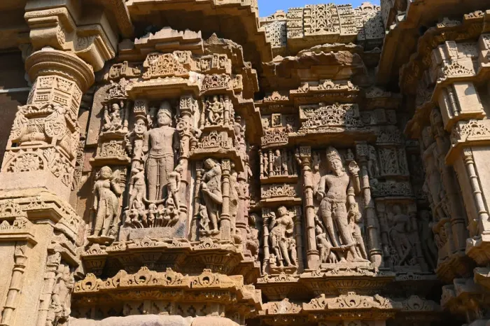 Framed Print : Wall of ornately carved Modhera Sun temple, built in 1026 by Bhima of Chaulukya dynasty Framed Print : Wall of ornately carved Modhera Sun temple, built in 1026 by Bhima of Chaulukya dynasty