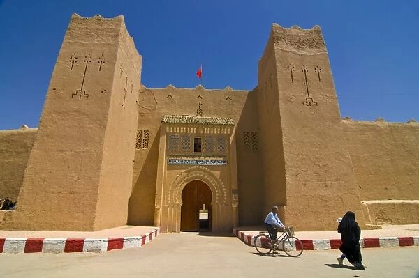 Walled city of Rissani in the desert of Morocco, North Africa, Africa