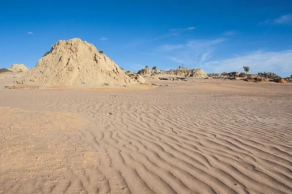 Walls of China, a series of Lunettes in the Mungo National Park, part of the Willandra Lakes Region, UNESCO World Heritage Site, Victoria, Australia, Pacific