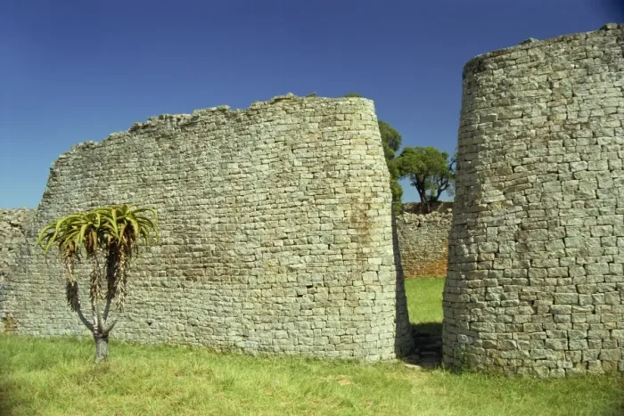 Framed Print : Walls of Great Enclosure, Great Zimbabwe, UNESCO World Heritage Site, Zimbabwe, Africa Framed Print : Walls of Great Enclosure, Great Zimbabwe, UNESCO World Heritage Site, Zimbabwe, Africa