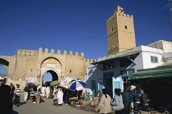 Walls of the Medina, Medina, Kairouan, Tunisia, North Africa, Africa