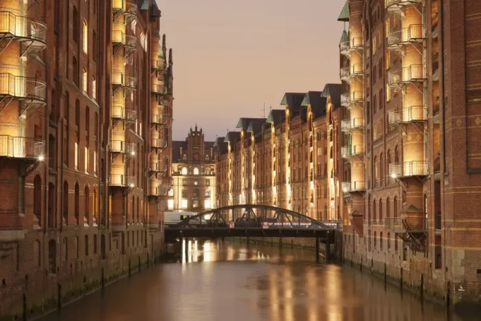 Framed Print : Wandrahmsfleet, Speicherstadt, Hamburg, Hanseatic City, Germany, Europe Framed Print : Wandrahmsfleet, Speicherstadt, Hamburg, Hanseatic City, Germany, Europe