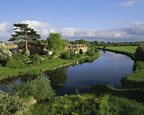 Wansford-in-England, River Nene, near Peterborough, Cambridgeshire, England, UK, Europe