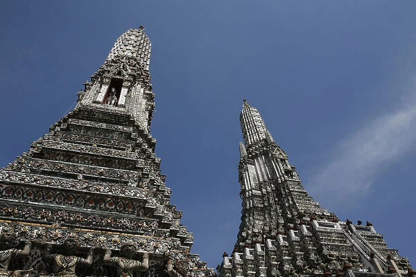 Wat Arun temple (Temple of the Dawn), Bangkok, Thailand, Southeast Asia, Asia