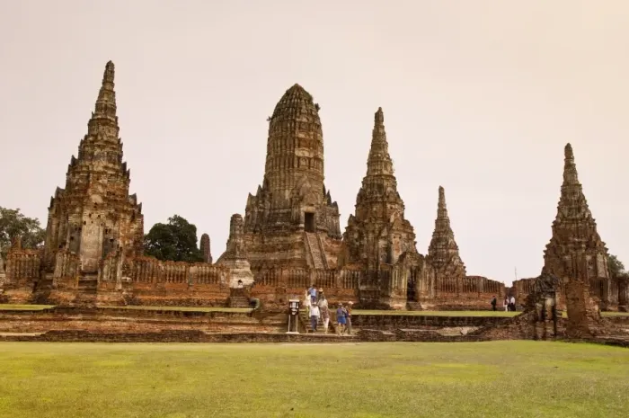 Framed Print : Wat Chai Wattanaram temple, Ayutthaya, UNESCO World Heritage Site, Thailand Framed Print : Wat Chai Wattanaram temple, Ayutthaya, UNESCO World Heritage Site, Thailand