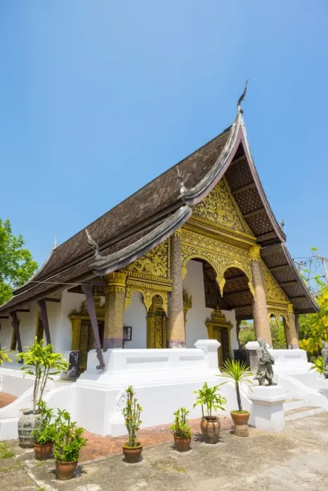 Framed Print : Wat Choumkhong Buddhist temple, Luang Prabang, Louangphabang Province, Laos, Indochina Framed Print : Wat Choumkhong Buddhist temple, Luang Prabang, Louangphabang Province, Laos, Indochina