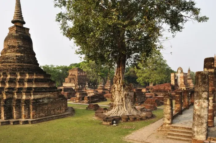 Framed Print : Wat Mahathat, Sukhothai Historical Park (Muangkao), UNESCO World Heritage Site Framed Print : Wat Mahathat, Sukhothai Historical Park (Muangkao), UNESCO World Heritage Site