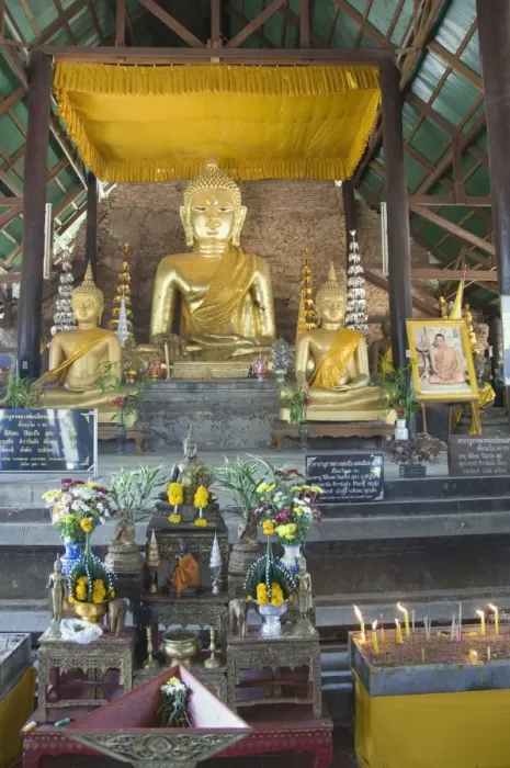 Framed Print : Wat Phra That Chedi Luang at Chiang Saen, Golden Triangle, Thailand, Southeast Asia, Asia Framed Print : Wat Phra That Chedi Luang at Chiang Saen, Golden Triangle, Thailand, Southeast Asia, Asia