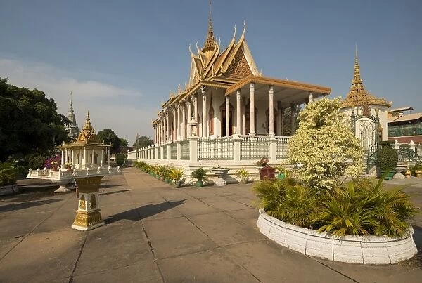 Wat Preah Keo Morakot (Silver Pagoda) (Temple of the Emerald Buddha), Phnom Penh, Cambodia, Indochina, Southeast Asia, Asia