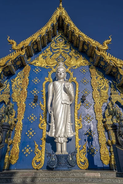 Wat Rong Suea Ten (Blue Temple) in Chiang Rai, Thailand, Southeast Asia, Asia