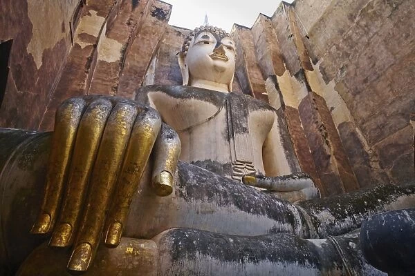 Wat Si Chum, Sukhothai Historical Park, UNESCO World Heritage Site, Sukhothai, Thailand, Southeast Asia, Asia