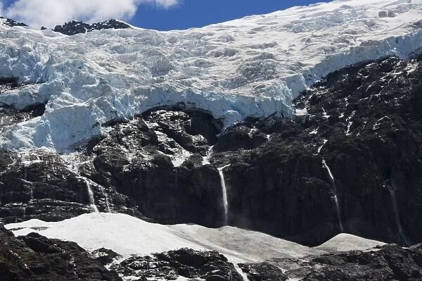 Water cascading off Rob Roy Glacier