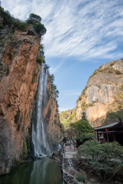 Framed Print : Waterfall and canyon at GuanYin Gorge near Lijiang, Yunnan, China, Asia Framed Print : Waterfall and canyon at GuanYin Gorge near Lijiang, Yunnan, China, Asia