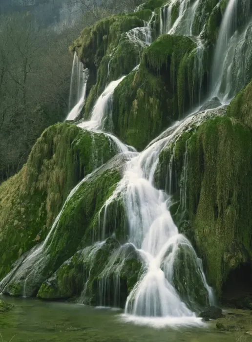 Framed Print : Waterfall near Beaumes les Messieurs in the Jura, Franche Comte, France, Europe Framed Print : Waterfall near Beaumes les Messieurs in the Jura, Franche Comte, France, Europe