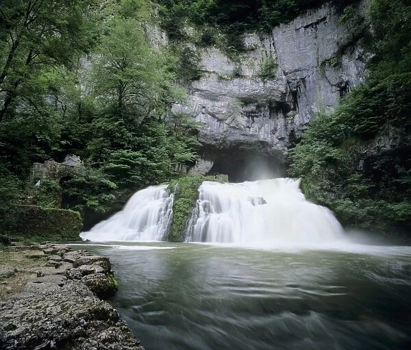 Waterfall of River Lison emerging from underground, Source du Lison, Nans sous St. Anne, Jura, Franche Comte, France, Europe