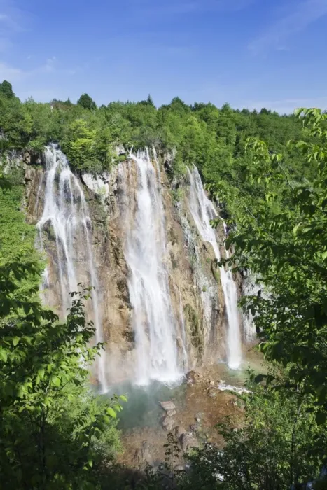 Framed Print : Waterfall, Veliki Slap, Plitvice Lakes National Park, UNESCO World Heritage Site, Croatia, Europe Framed Print : Waterfall, Veliki Slap, Plitvice Lakes National Park, UNESCO World Heritage Site, Croatia, Europe