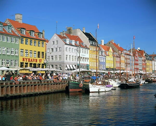 Waterfront district, Nyhavn, Copenhagen, Denmark, Scandinavia, Europe