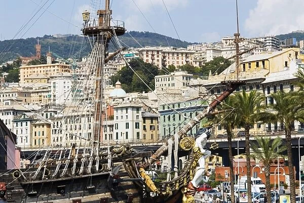 Waterfront, Porto Antico (Ancient Port), Genova, Liguria, Italy, Europe