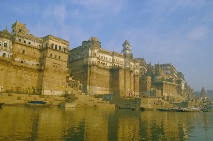 Framed Print : The waterfront at Varanasi Framed Print : The waterfront at Varanasi
