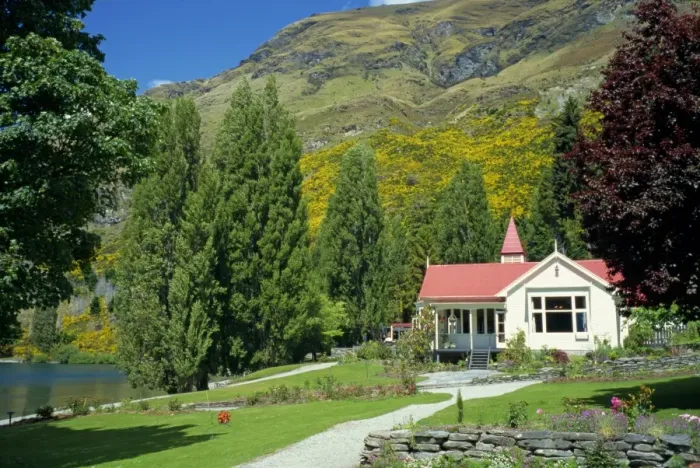 Framed Print : Watter Peak Homestead near Queenstown Framed Print : Watter Peak Homestead near Queenstown