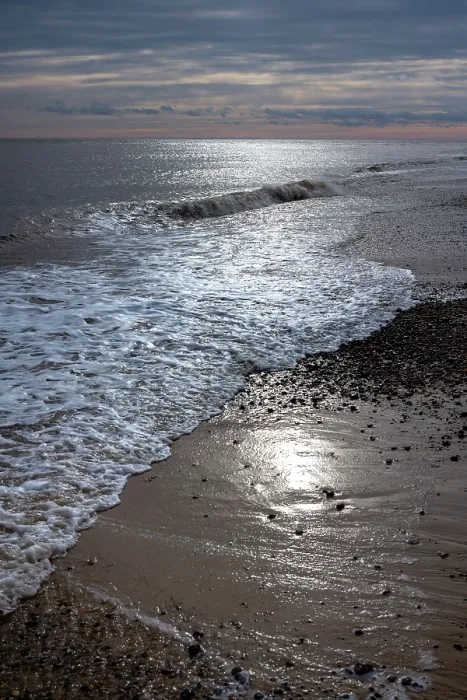 Framed Print : Waves on the shoreline of the North Sea at Southwold beach, United Kingdom Framed Print : Waves on the shoreline of the North Sea at Southwold beach, United Kingdom