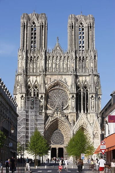 West front, Reims Cathedral, UNESCO World Heritage Site, Reims, Marne, France, Europe