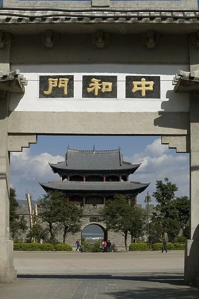 West Gate, old town, Dali, Yunnan, China, Asia