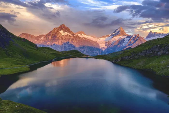 Framed Print : Wetterhorn, Schreckhorn and Finsteraarhorn at sunset from Bachalpsee lake, Grindelwald Framed Print : Wetterhorn, Schreckhorn and Finsteraarhorn at sunset from Bachalpsee lake, Grindelwald