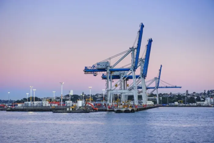 Framed Print : Wharf in the harbour of Auckland, North Island, New Zealand, Pacific Framed Print : Wharf in the harbour of Auckland, North Island, New Zealand, Pacific
