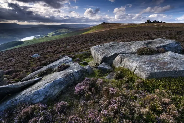 Framed Print : The Wheelstones and White Tor, Derwent Edge, Peak District National Park, Derbyshire Framed Print : The Wheelstones and White Tor, Derwent Edge, Peak District National Park, Derbyshire