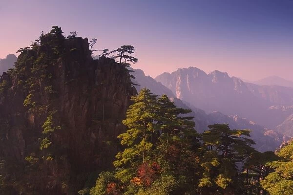 White Cloud scenic area, Huang Shan (Yellow Mountain), UNESCO World Heritage Site