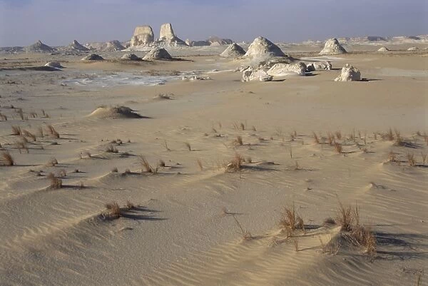 White Desert, near Bahariya oasis, Western Desert, Egypt, North Africa, Africa
