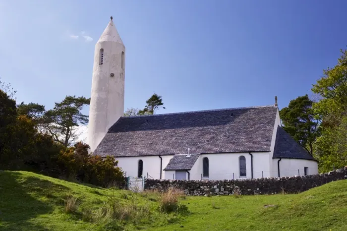 Framed Print : White round tower church at Dervaig, Isle of Mull, Inner Hebrides, Scotland Framed Print : White round tower church at Dervaig, Isle of Mull, Inner Hebrides, Scotland